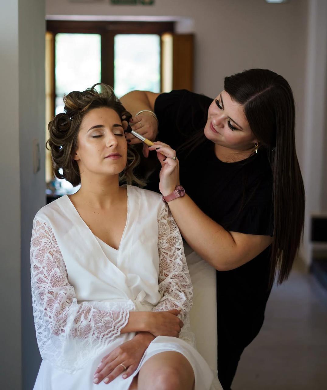 Agos Camino - Maquilladora Profesional